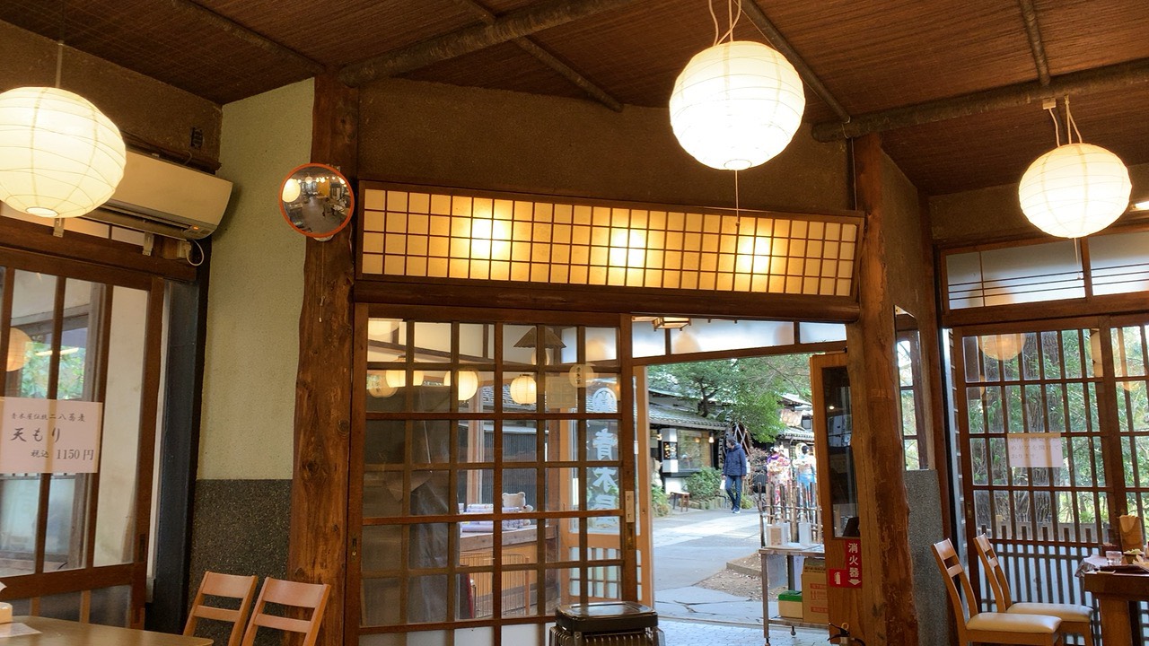 青木屋はお店も広いです。子供連れにも安心です。